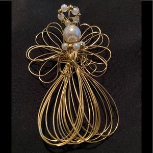 Angel Brooch Goldtone